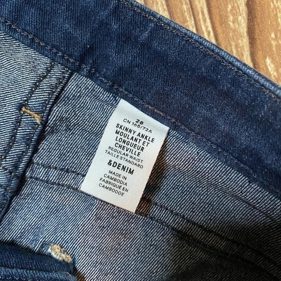 𝅺h&m size 28 skinny ankle jeans - Picture 2 of 2